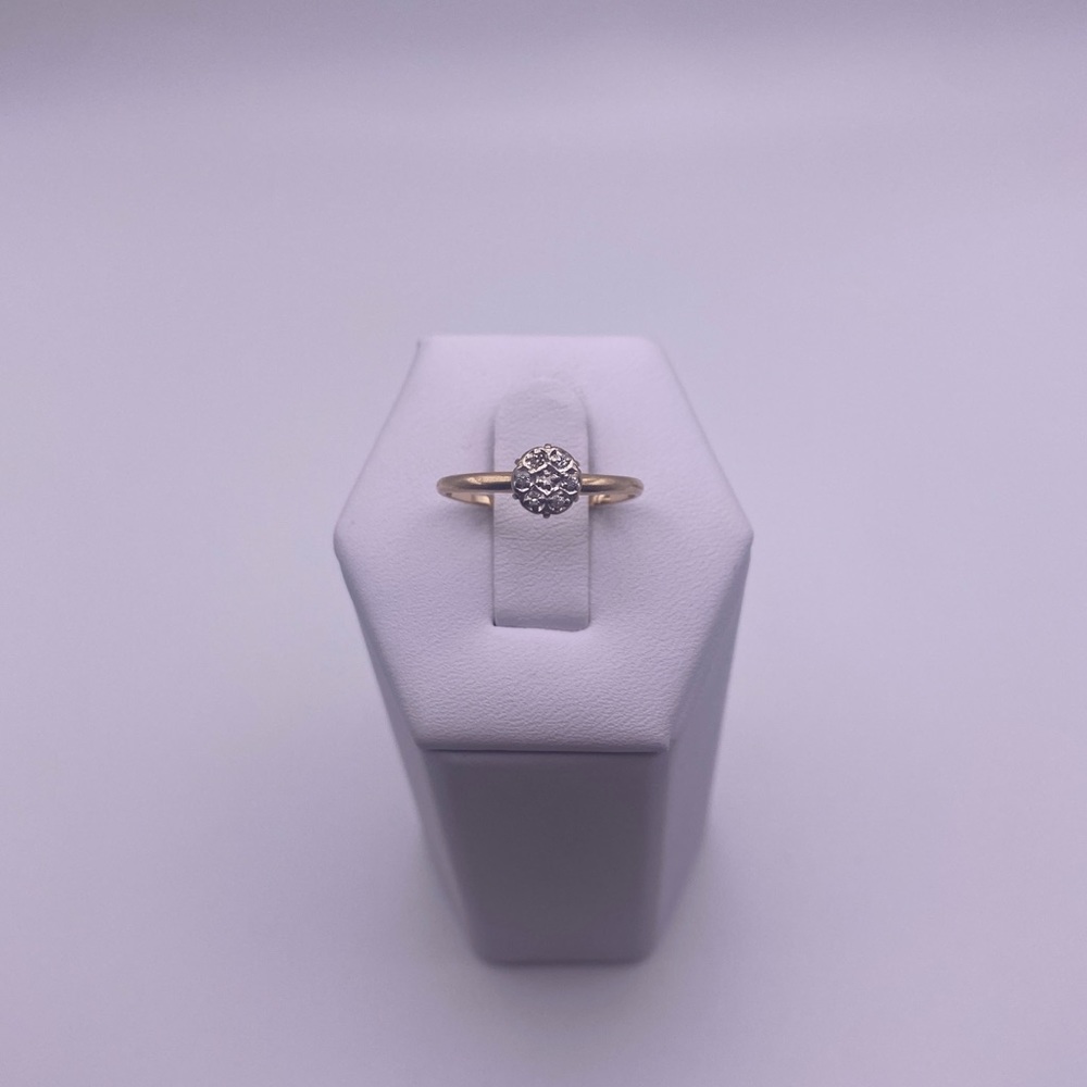 14k yellow gold Diamond cluster ring